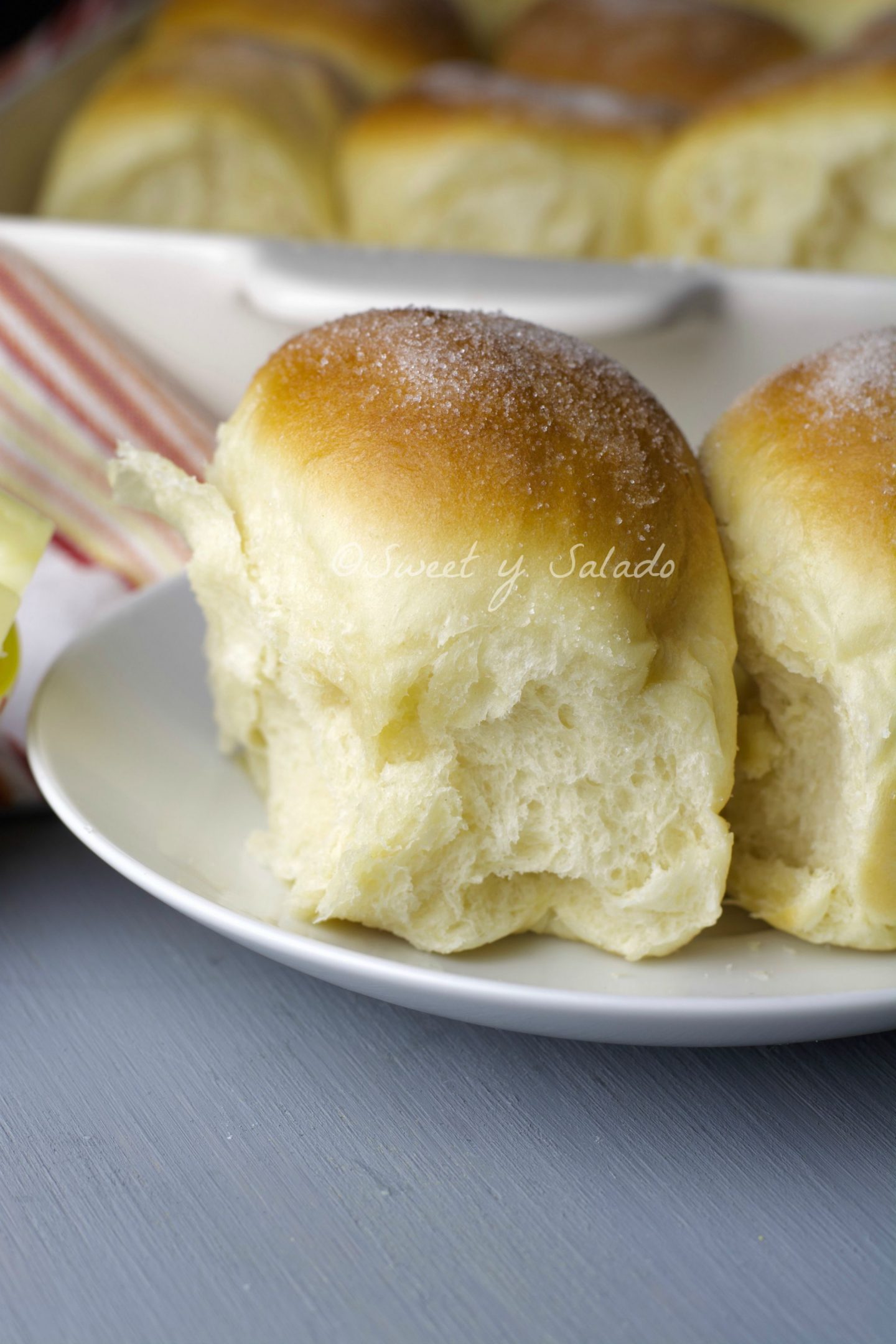 Pan Mojicón (Colombian Sweet Bread Rolls)