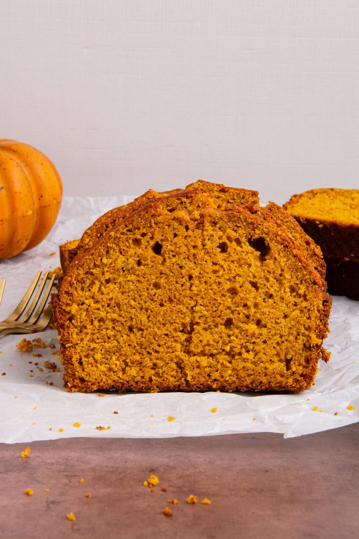 Slices of pumpkin bread.
